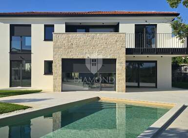 Kuca, Poreč, prodaja, 740000 €, 168 m2