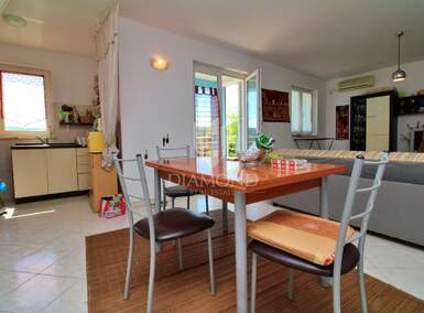 Trosoban stan, Labin, Rabac, prodaja, 230000 €, 77 m2