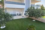 Trosoban stan, Novalja, prodaja, 310000 €, 88 m2
