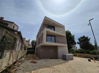 Trosoban stan, Medulin, prodaja, 315000 €, 90 m2