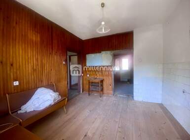 Kuca, Vrbovsko, prodaja, 65000 €, 162 m2