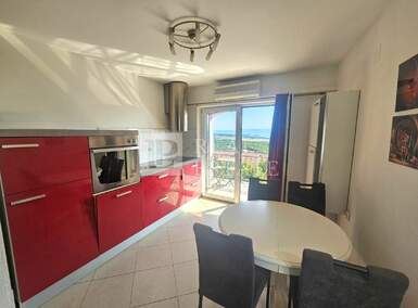 Trosoban stan, Kraljevica, prodaja, 250000 €, 96 m2