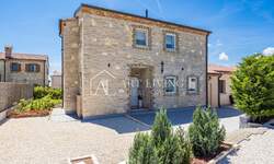 Kuca, Svetvinčenat, prodaja, 480000 €, 220 m2