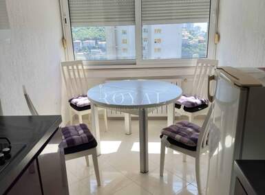 Cetvorosoban stan, Rijeka, Kozala, najam, 900 €, 88 m2