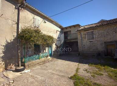 Kuca, Buzet, Hum, prodaja, 69000 €, 115 m2