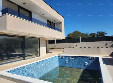 Kuca, Banjole, prodaja, 750000 €, 250 m2