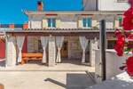 Kuca, Buje, prodaja, 790000 €, 580 m2