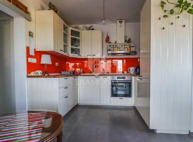 Trosoban stan, Medulin, prodaja, 258000 €, 60 m2