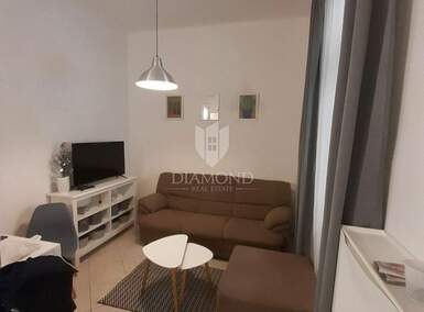 Trosoban stan, Pula, prodaja, 130000 €, 40 m2