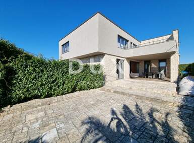 Kuca, Poreč, prodaja, 750000 €, 375 m2