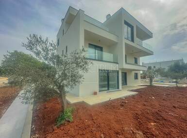 Kuca, Poreč, prodaja, 505000 €, 168 m2