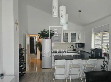 Trosoban stan, Viškovo, Marčelji, prodaja, 218000 €, 49 m2