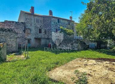 Kuca, Brtonigla, prodaja, 228000 €, 251 m2