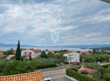 Trosoban stan, Malinska-Dubašnica, Malinska, prodaja, 365000 €, 59 m2