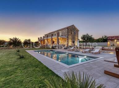 Kuca, Zadar, prodaja, 2700000 €, 360 m2