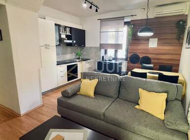 Dvosoban stan, Rijeka, Turnić, prodaja, 196000 €, 53 m2