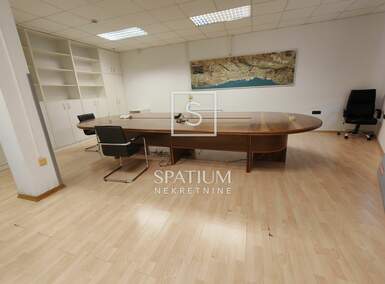 Poslovni prostor, Rijeka, Centar, najam, 2928 €, 244 m2