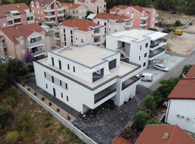 Cetvorosoban stan, Vodice, Srima, prodaja, 400000 €, 147 m2
