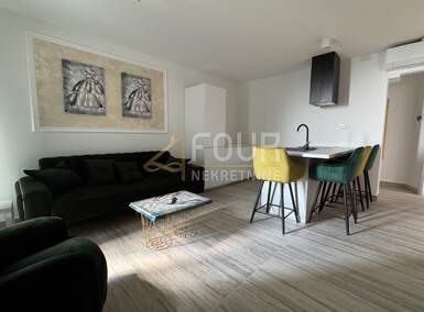 Trosoban stan, Rijeka, Podmurvice, najam, 1300 €, 59 m2