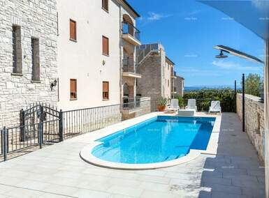 Dvosoban stan, Ližnjan, prodaja, 360000 €, 128 m2