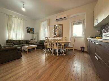 Trosoban stan, Rijeka, Bulevard, prodaja, 180000 €, 80 m2