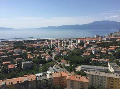 Cetvorosoban stan, Rijeka, Rastočine, najam, 750 €, 83 m2
