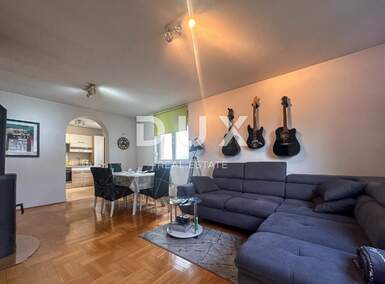 Trosoban stan, Viškovo, Sroki, prodaja, 215000 €, 73 m2