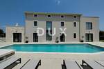 Kuca, Poreč, prodaja, 1560000 €, 320 m2