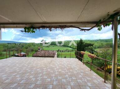 Kuca, Pićan, prodaja, 230000 €, 250 m2