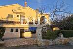 Poslovni prostor, Novigrad, prodaja, 1 €, 300 m2