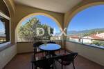 Kuca, Matulji, najam, 2700 €, 155 m2