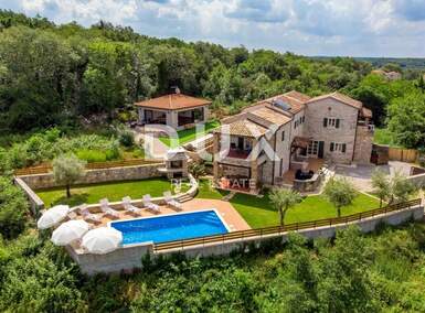 Kuca, Tinjan, prodaja, 699000 €, 300 m2