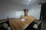 Poslovni prostor, Rijeka, Centar, najam, 250 €, 18 m2