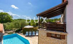 Kuca, Vrbnik, prodaja, 575000 €, 205 m2