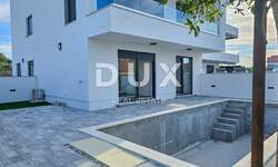 Trosoban stan, Malinska-Dubašnica, Malinska, prodaja, 500000 €, 128 m2