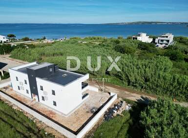 Kuca, Privlaka, prodaja, 1116290 €, 327 m2