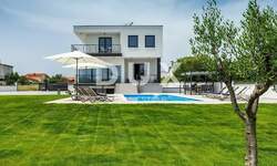 Kuca, Pula, Štinjan, prodaja, 1560000 €, 570 m2
