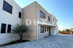 Kuca, Opatija, Pobri, najam, 3500 €, 270 m2