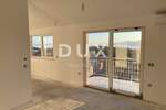 Trosoban stan, Viškovo, Marinići, prodaja, 270000 €, 82 m2