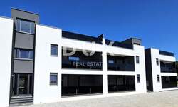 Trosoban stan, Vir, prodaja, 270000 €, 64 m2