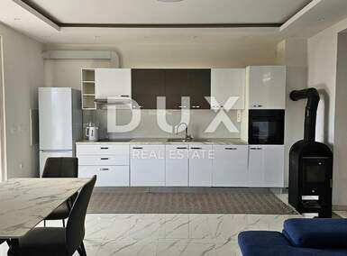 Trosoban stan, Malinska-Dubašnica, Malinska, prodaja, 395000 €, 72 m2