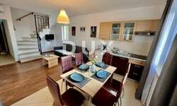 Trosoban stan, Poreč, prodaja, 315000 €, 82 m2
