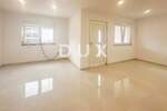 Trosoban stan, Crikvenica, prodaja, 215000 €, 80 m2