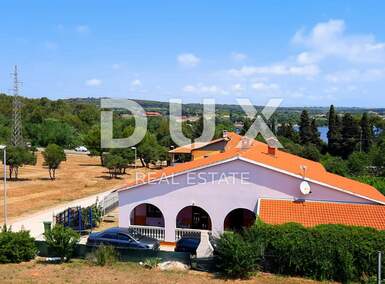 Kuca, Medulin, Banjole, prodaja, 470000 €, 181 m2