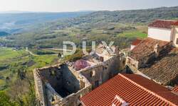 Kuca, Pićan, prodaja, 93000 €, 183 m2