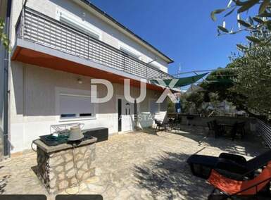 Kuca, Vodice, Srima, prodaja, 597000 €, 370 m2