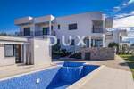 Kuca, Crikvenica, prodaja, 1650000 €, 390 m2