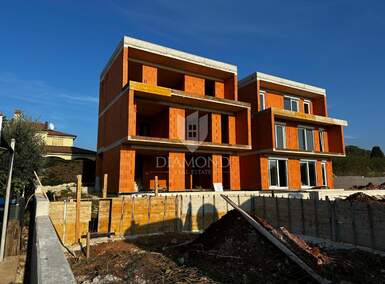 Kuca, Poreč, prodaja, 612000 €, 189 m2