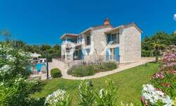 Kuca, Višnjan, prodaja, 1390000 €, 355 m2