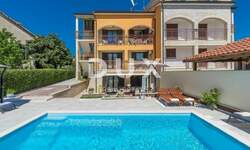 Kuca, Poreč, prodaja, 648000 €, 330 m2